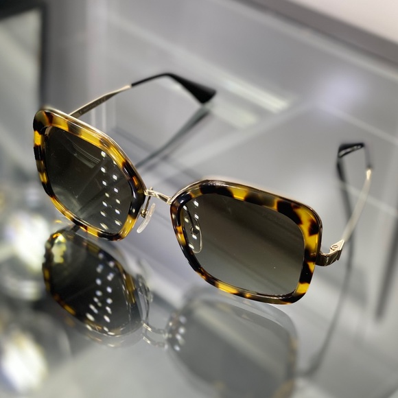 PRADA NEW! SHOW STOPPING🤩Havana Square Sunglasses - Picture 3 of 7